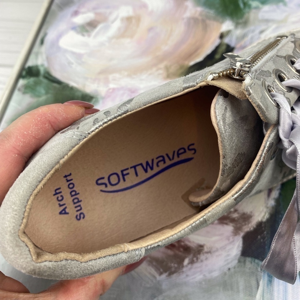 Softwaves Metallic Silver Camo Sneakers Size 7.5. - Picture 5 of 13